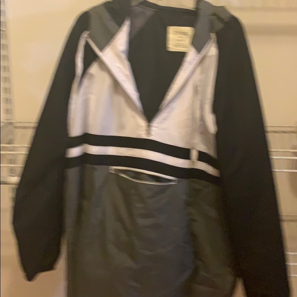 Women’s mind breaker jacket